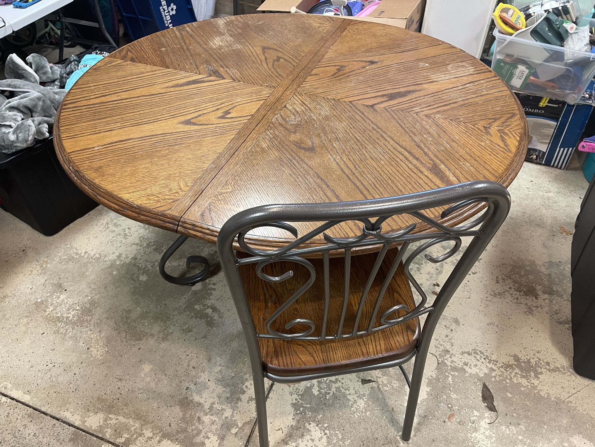 Solid circular wood table