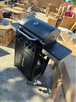 4 Burner Gas Grill