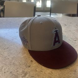 fitted hat
