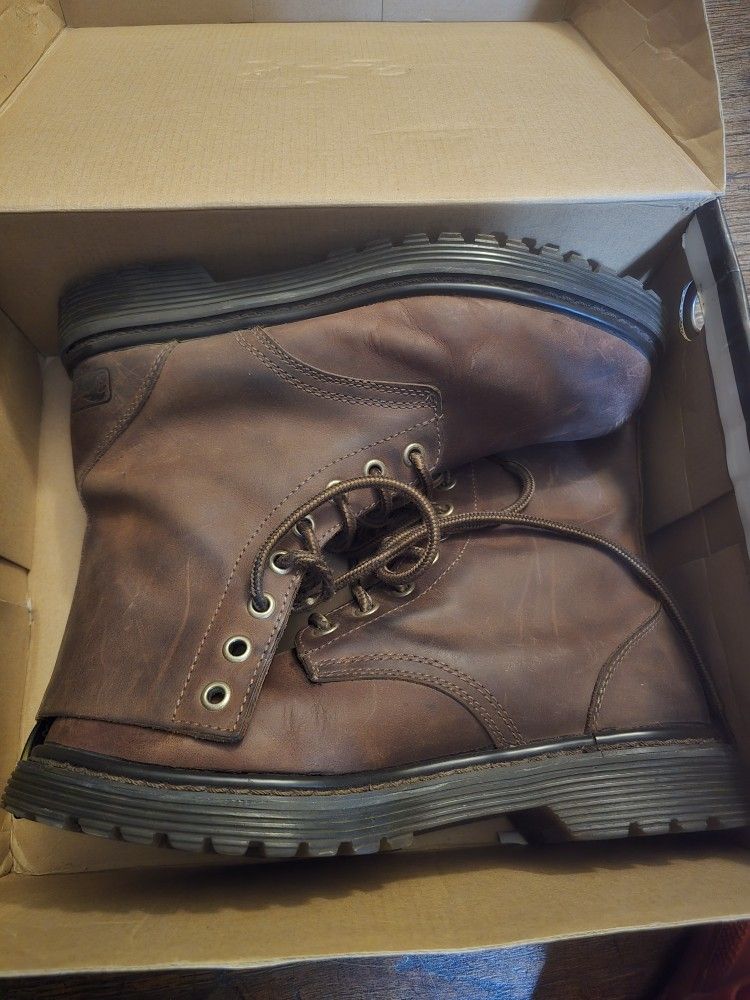SIZE 10.5 BOOTS