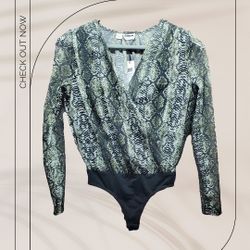 Nosiey May - Size S - lower black, upper Snakeskin (light green and Grey)