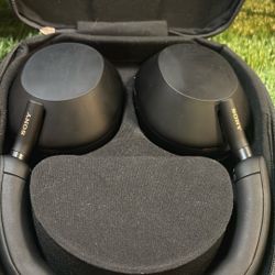 Sony WH - 1000x 5 MAKE ME AN OFFER
