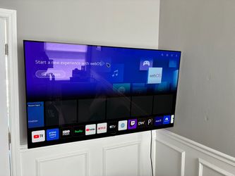 LG Smart TV 65” C1