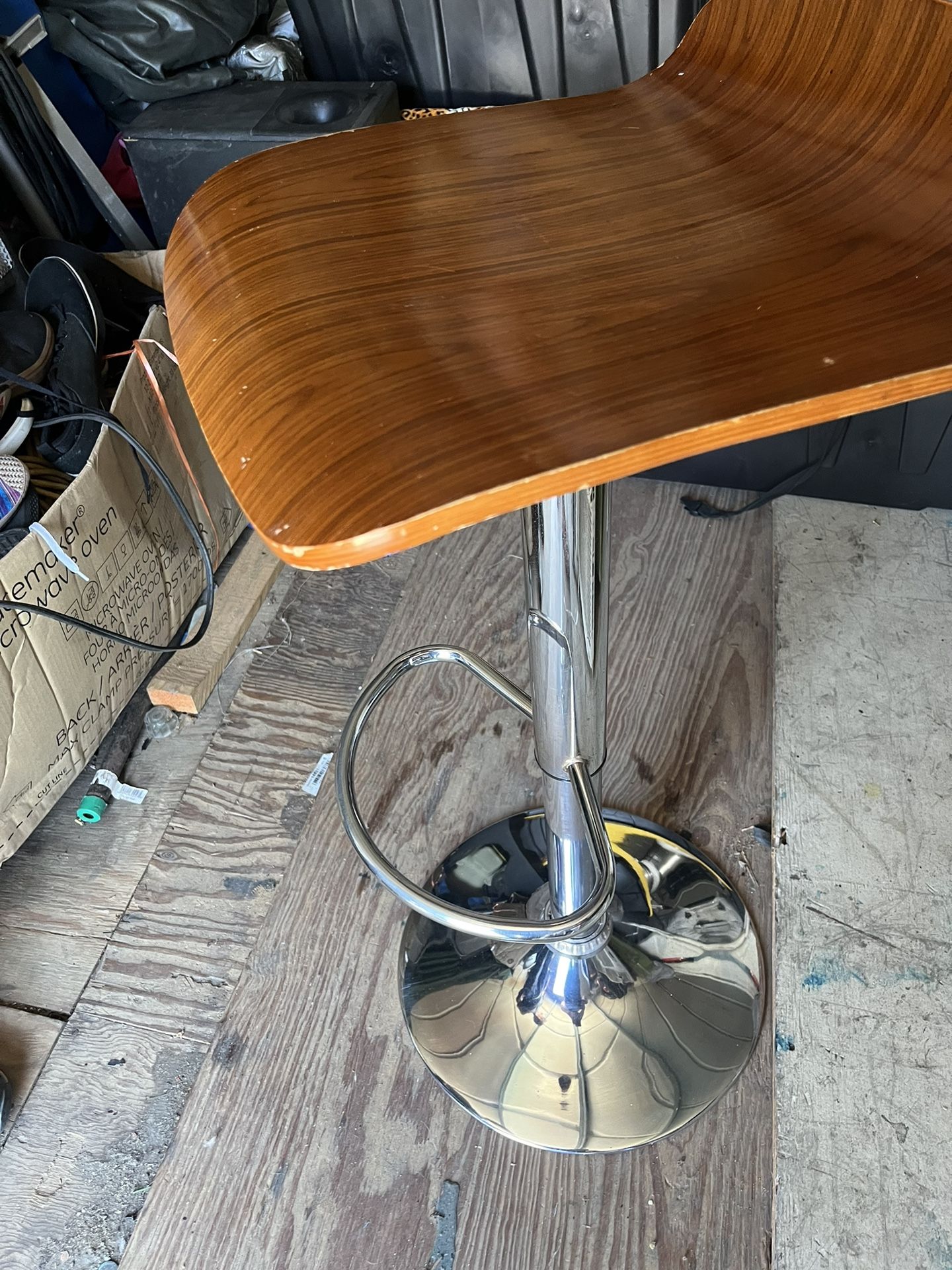 4 Sillas Muy cómodas En Muy Buenas Condiciones $20 Cada Una