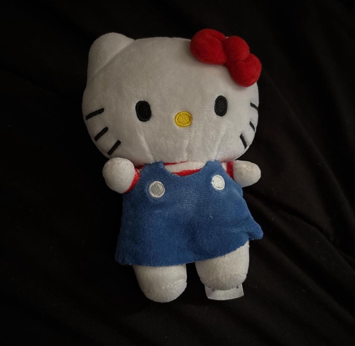 hello kitty plushie 