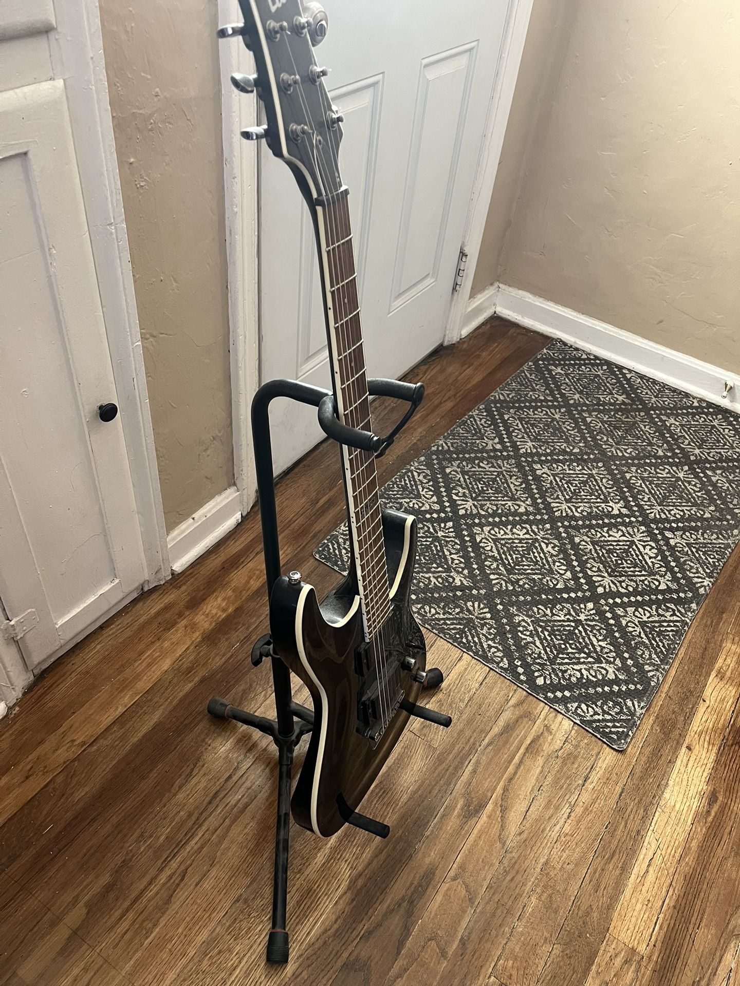 Ltd Esp Electric Guitar