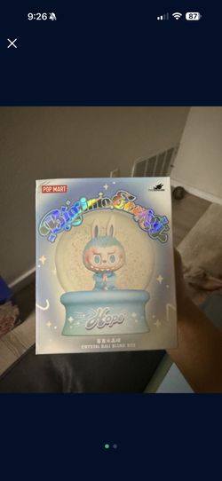 BIG INTO ENERGY SNOWGLOBES