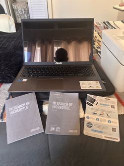 Touch screen laptop