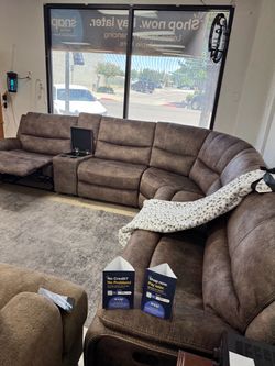 Sectional sofa 3 recliners USB