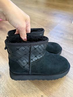 UGG Classic Mini Logo Boots Black