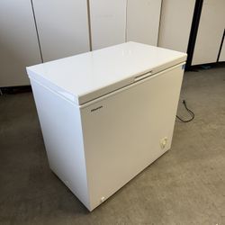 Hisense Chest Freezer — 7.0 Cu Ft — Great Condition