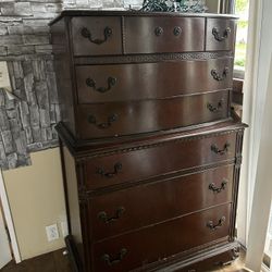 Antique Dresser With 6 Drawers 