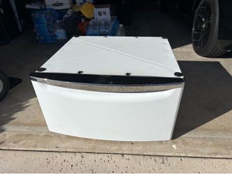 Maytag Pedestal for Front Load Washer and Dryer with Storage