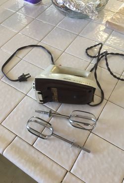 Sunbeam mixmaster mixer oldy but goody