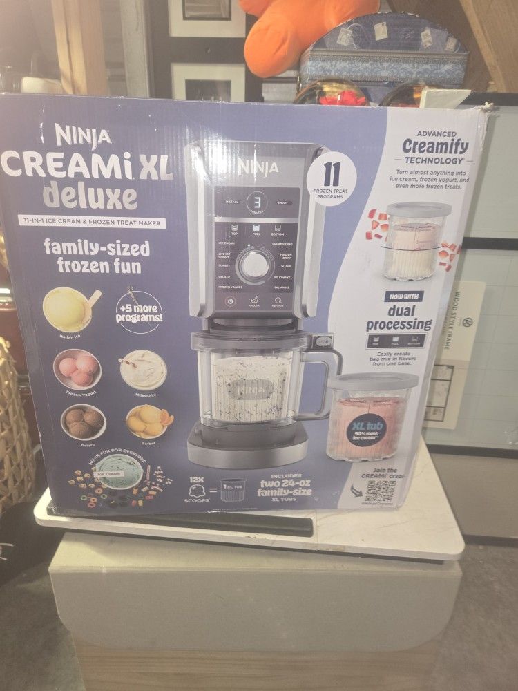 Ice Cream Maker 