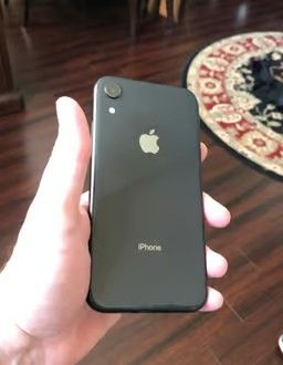 Apple iPhone XR 64 GB (3500+ 5 star reviews) _