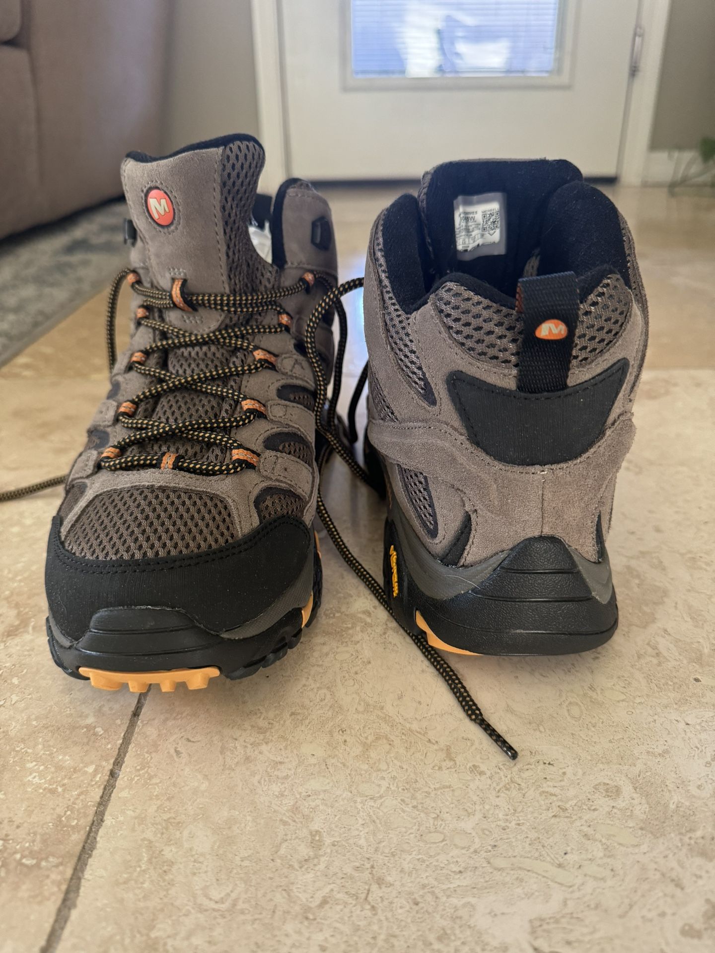 Merrell Men’s Moab 2 Vent Hiking Boots 9 WIDE