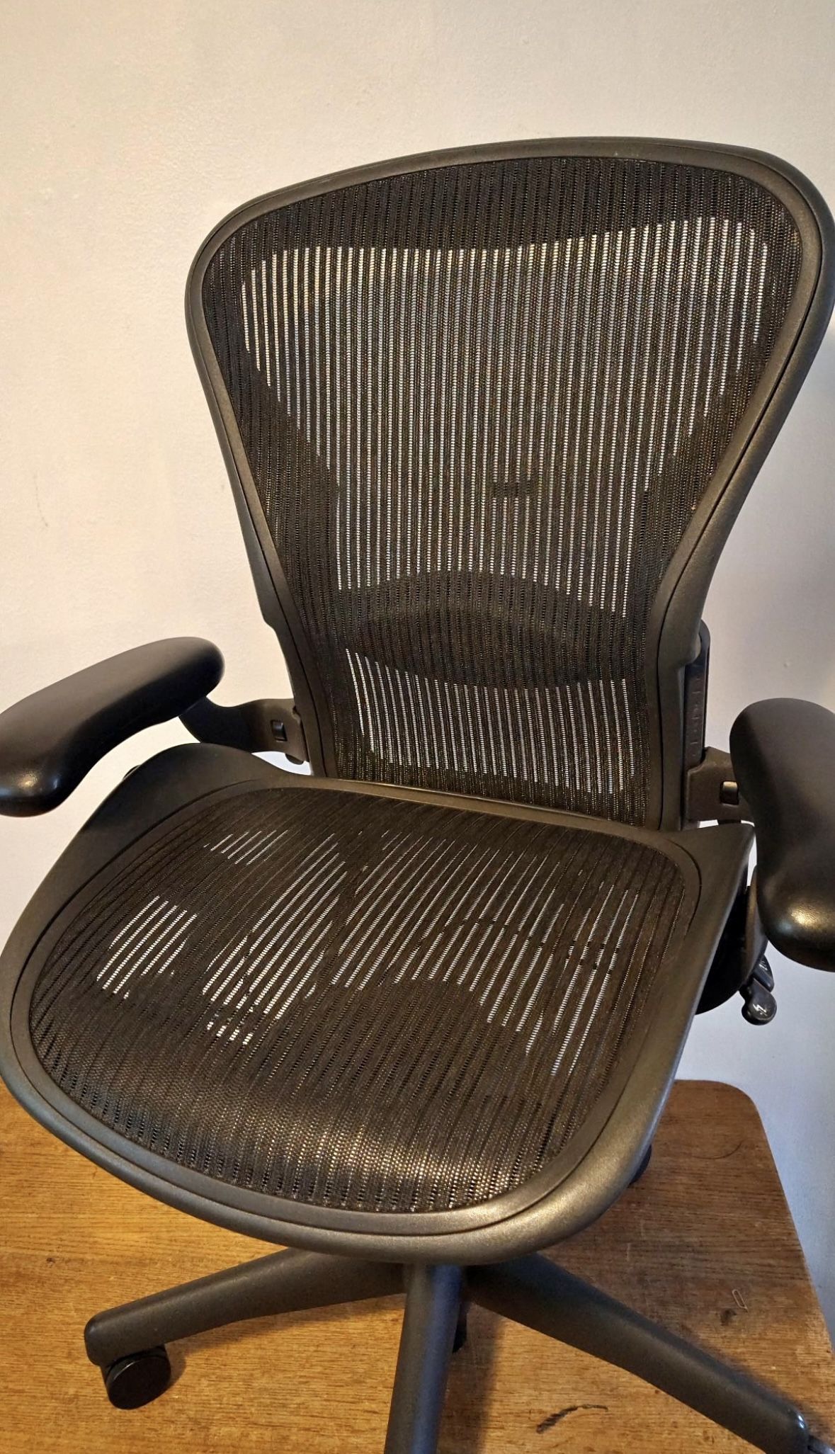 Herman Miller Aeron Size B - Fully Loaded
