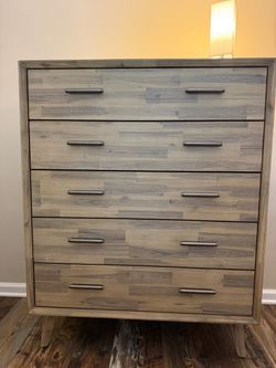 5-Drawer Wood Dresser Gray Wash Finish