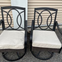 Lawn Chairs Pair