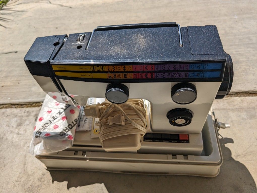 JCPenney Free Arm Sewing Machine Model 6950