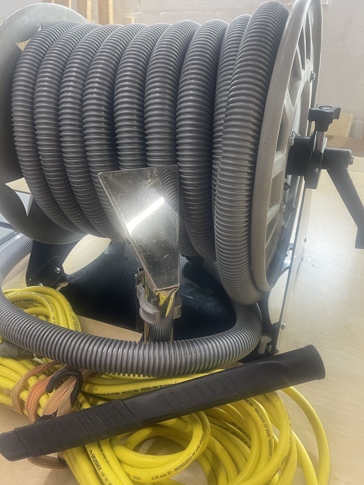 carrete de manguera de vacío capacidad 40 pies de 1.5 pulgadas .manguera de Extensión al Vacío de 50 Pies Y Herramienta De Varita de Mano Para Detalle