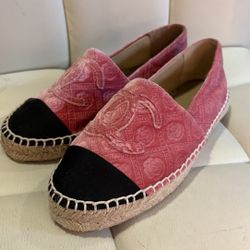 CHANEL Pink/Black Denim Cap Toe CC Espadrilles 