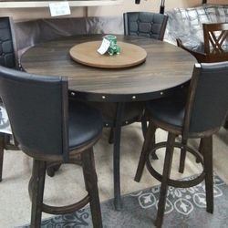 New 5 Pcs Dining Table Set Sample Flor Only $649