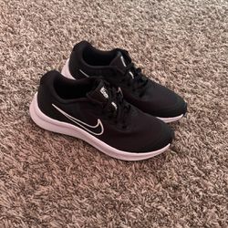 Nike Shoes Size 3.5y
