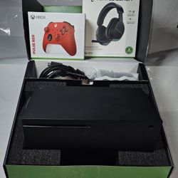 XBox Series X Bundle 2 Controllers And Headset