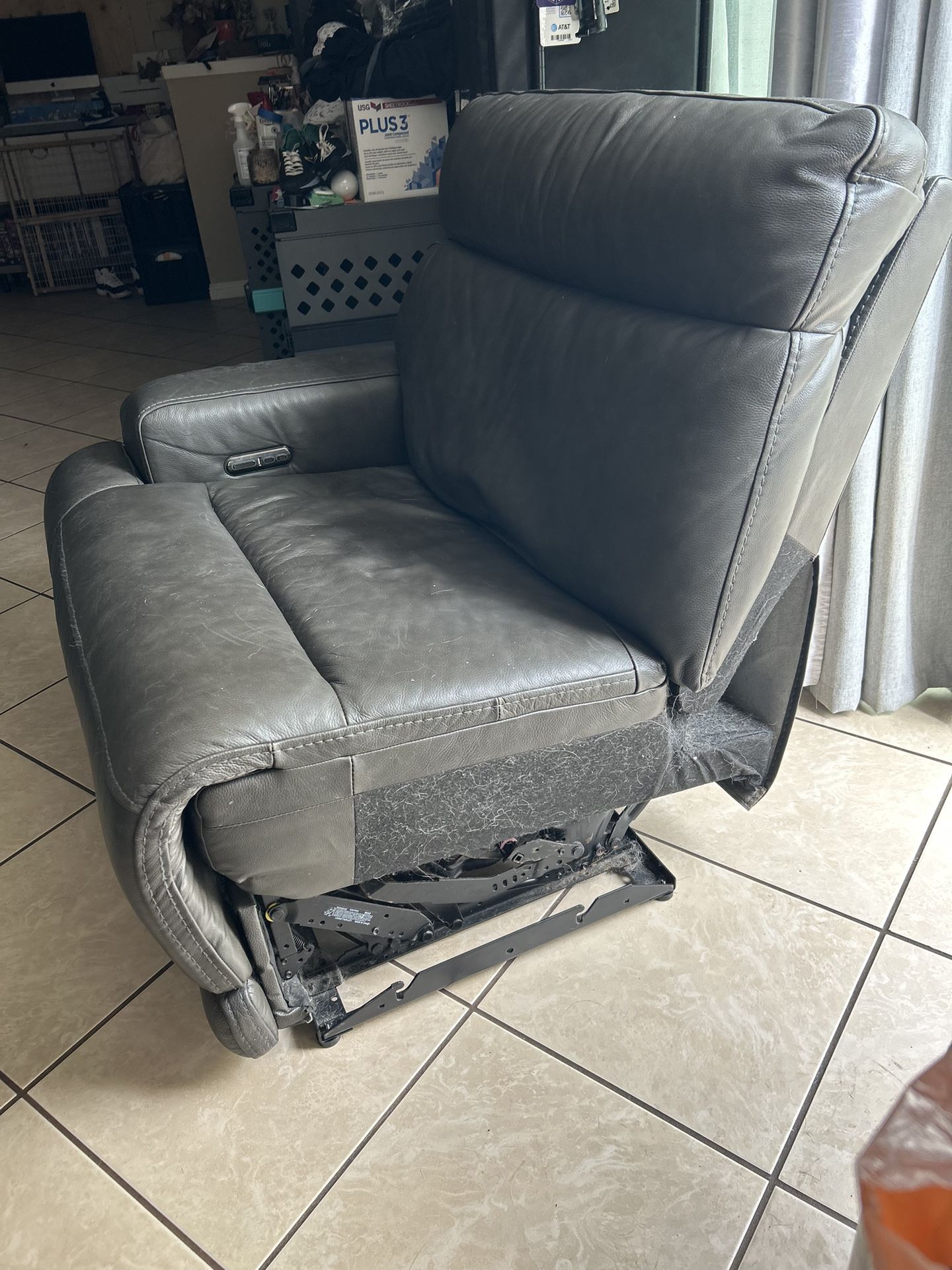FREE Leather End Piece To Recliner Set