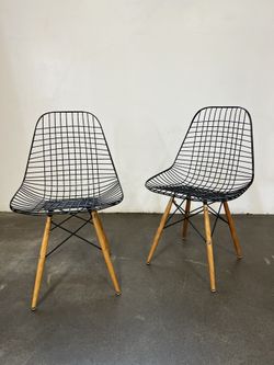 Ripley Modern Black Oak Dining Chair