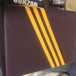 Abdul-Jabbar signed collector, Shoe