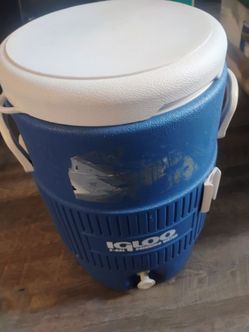 Igloo 5 gallon water cooler