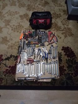 Large mix hand tools w husky tool bag