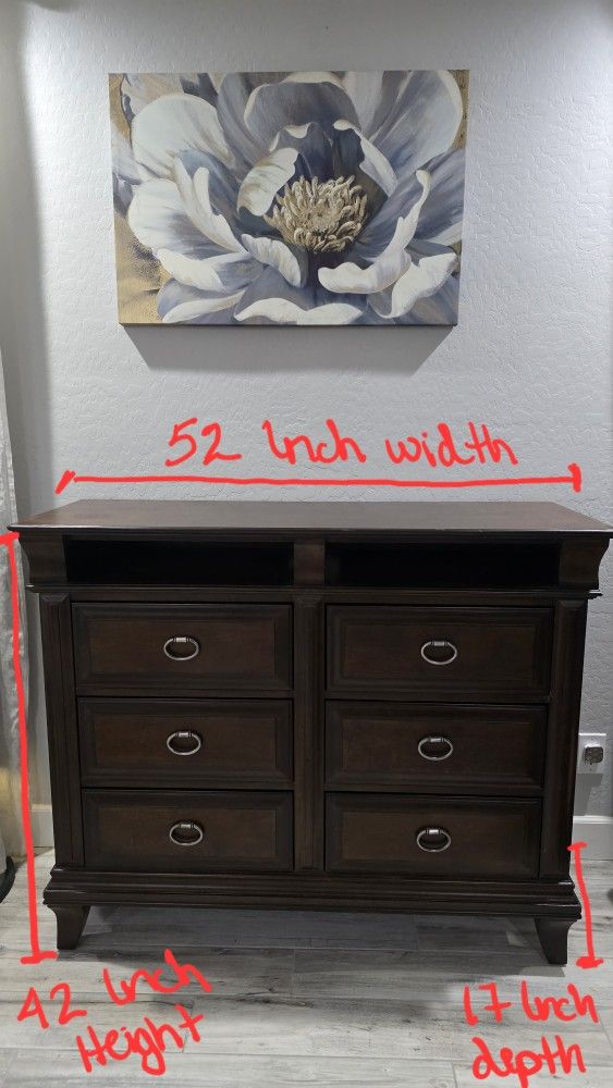 3 PIECE SOLID WOOD DRESSER SET