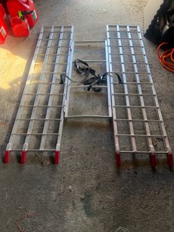 $200/or BO Folding Aluminum ATV Loading Ramps with Straps