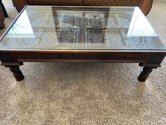 *** FREE *** Wood and Glass Top (1) Coffee Table and (2) End Tables