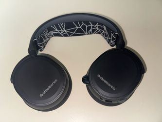 SteelSeries Arctis 5 Gaming Headset 7.1 Surround RGB Wired Black