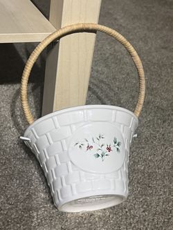 White Ceramic Basket with Wicker Handle – Holly Berry Design