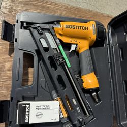 Bostitch N62FN-2 Pneumatic Finish / Brad Nailer 15-Gauge (Used Only Once, Like New)