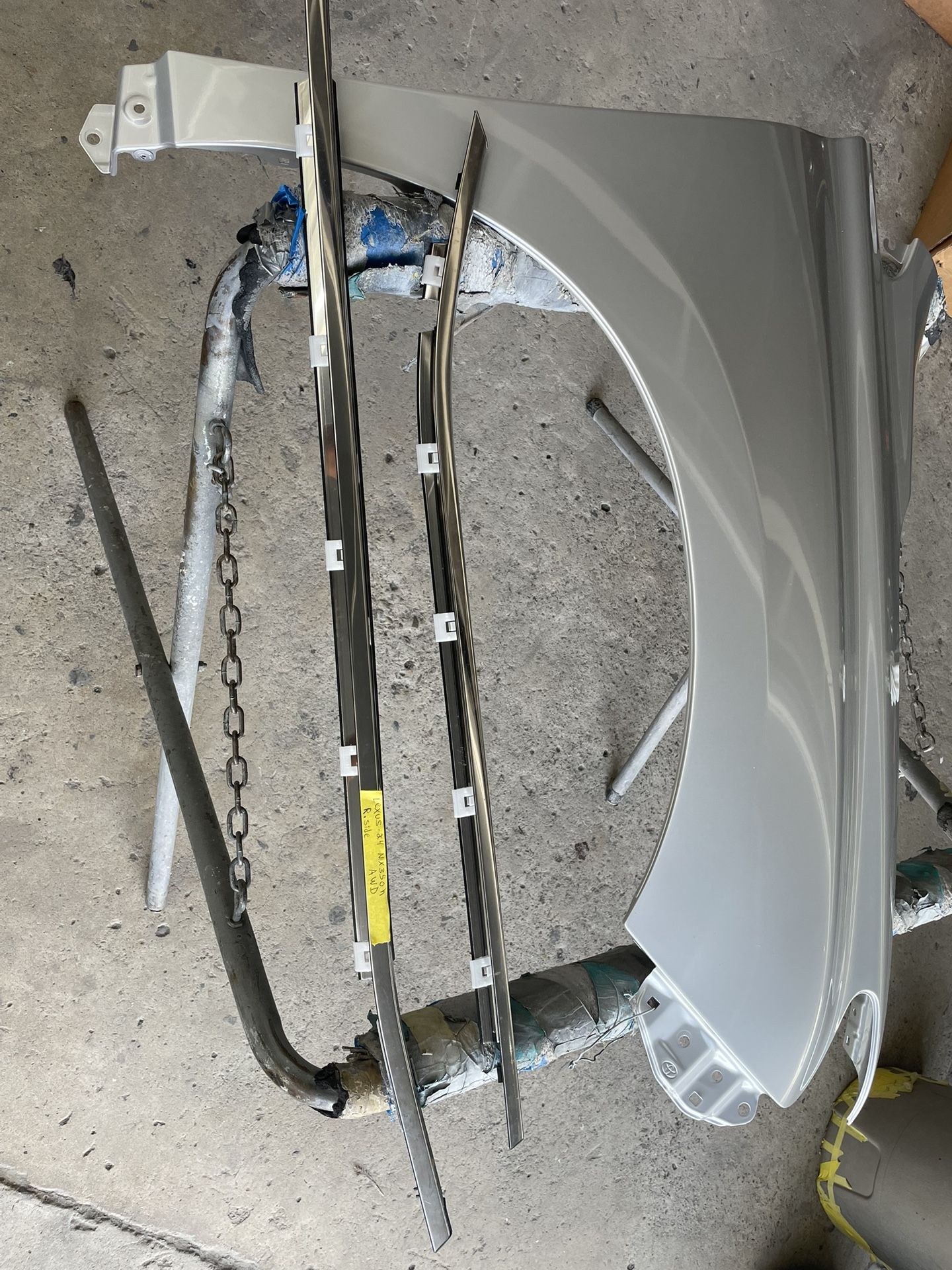 Lexus Nx350oh R.side Belt Moldings