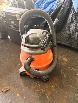 Rigid 16 Gal. Shop Vacuum Wet Dry Vac with Detachable Blower