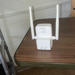 WiFi Repeater 1200Mbps Wireless Network Extender Long Range 