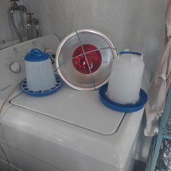 Baby Chick Heat Lamp, Waterer And Feeder
