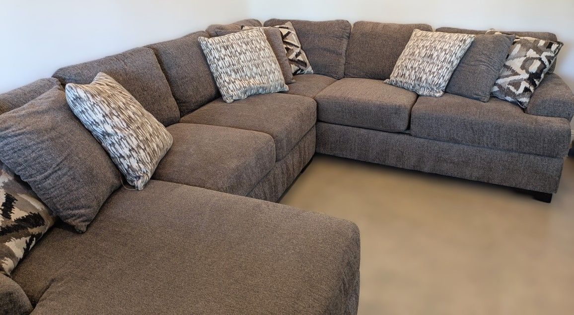 Comfort Industries Derby Sectional
