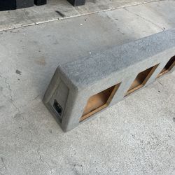 ($100 firm) 3 - L7 10 square subs sub box ( see description for measurements) fits single cabs