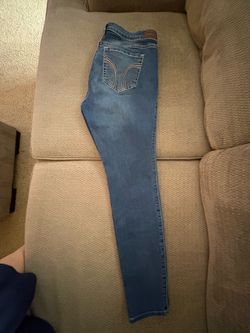 Women’s Hollister Jeans size 16 - skinny leg with stretch