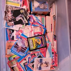 Mixed Baseball Cards 90s