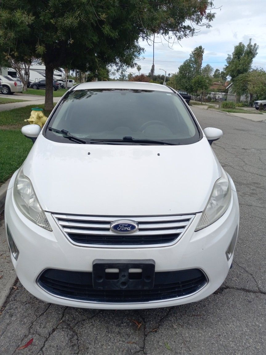 2011 Ford Fiesta
